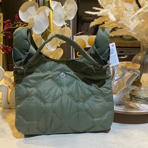 🎀🎀Lululemon athletica mini Bay Leaf Quilted Tote Bag🎀🎀